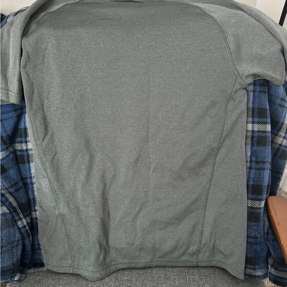 Quick Dri Workout tshirt - Picture 3 of 4